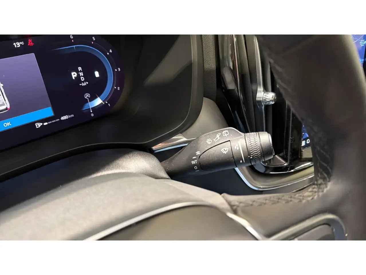 Volvo XC60 B4 Core AWD Aut. — معرض صور السيارة 19