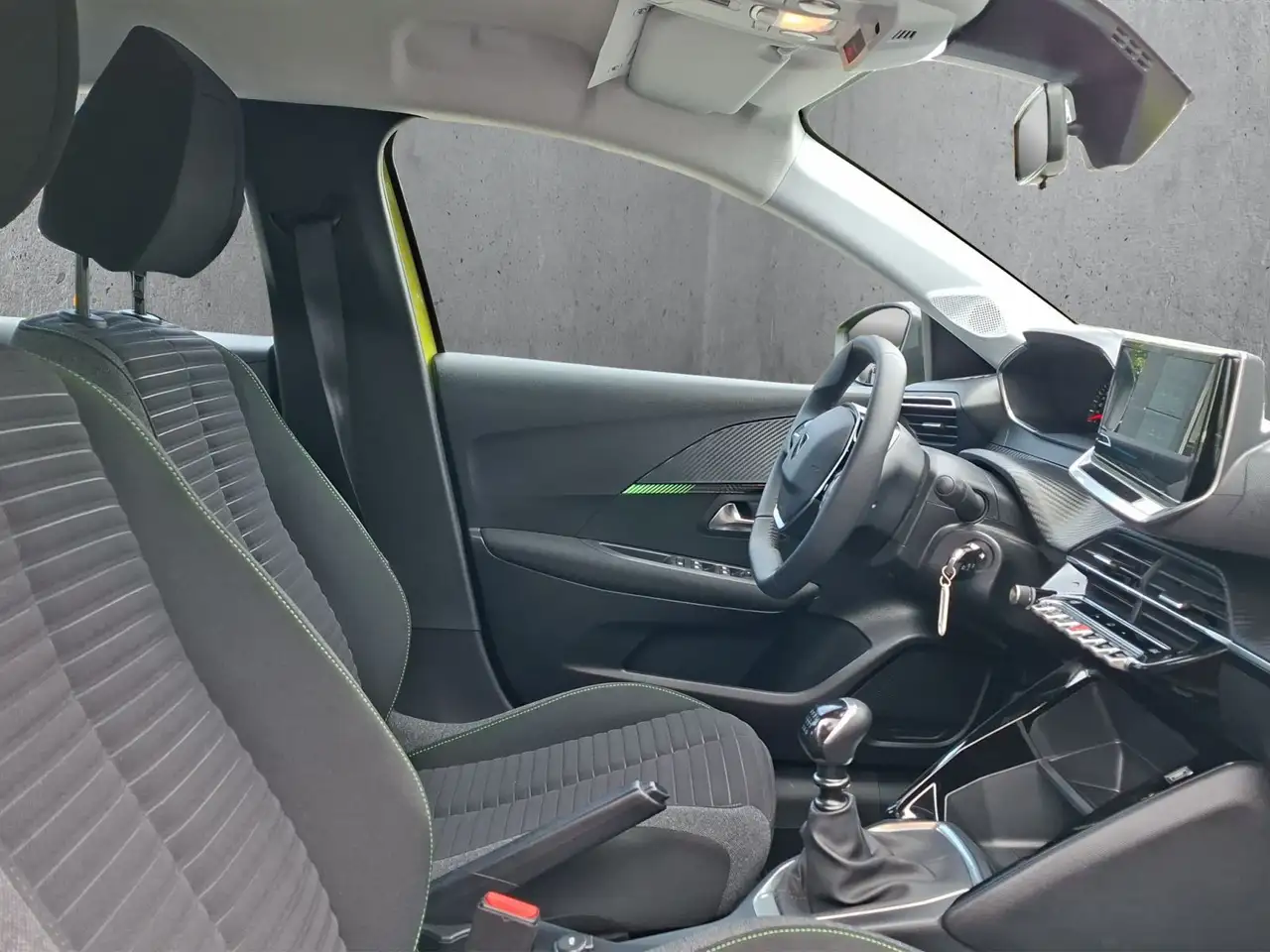 Peugeot 208 1.2 100 Active — معرض صور السيارة 17