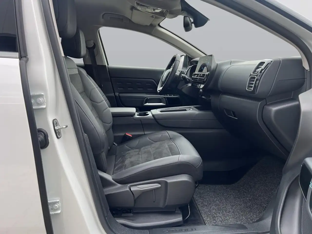 Citroen C5 Aircross 1.2 Mild-Hybrid 136 Plus — Galería del vehículo 11