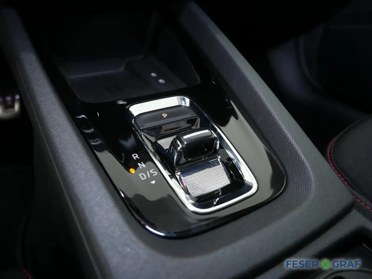Skoda Octavia Combi RS 2.0 TSI DSG AHK / LED / Navi — معرض صور السيارة 8