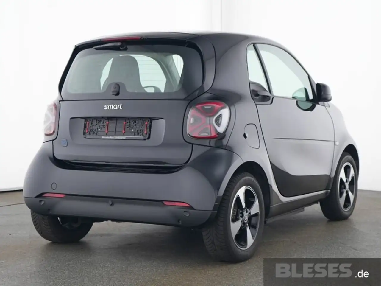 smart forTwo fortwo EQ Exclusive Plus+22kW+Kamera+LED+Winter-P — معرض صور السيارة 2