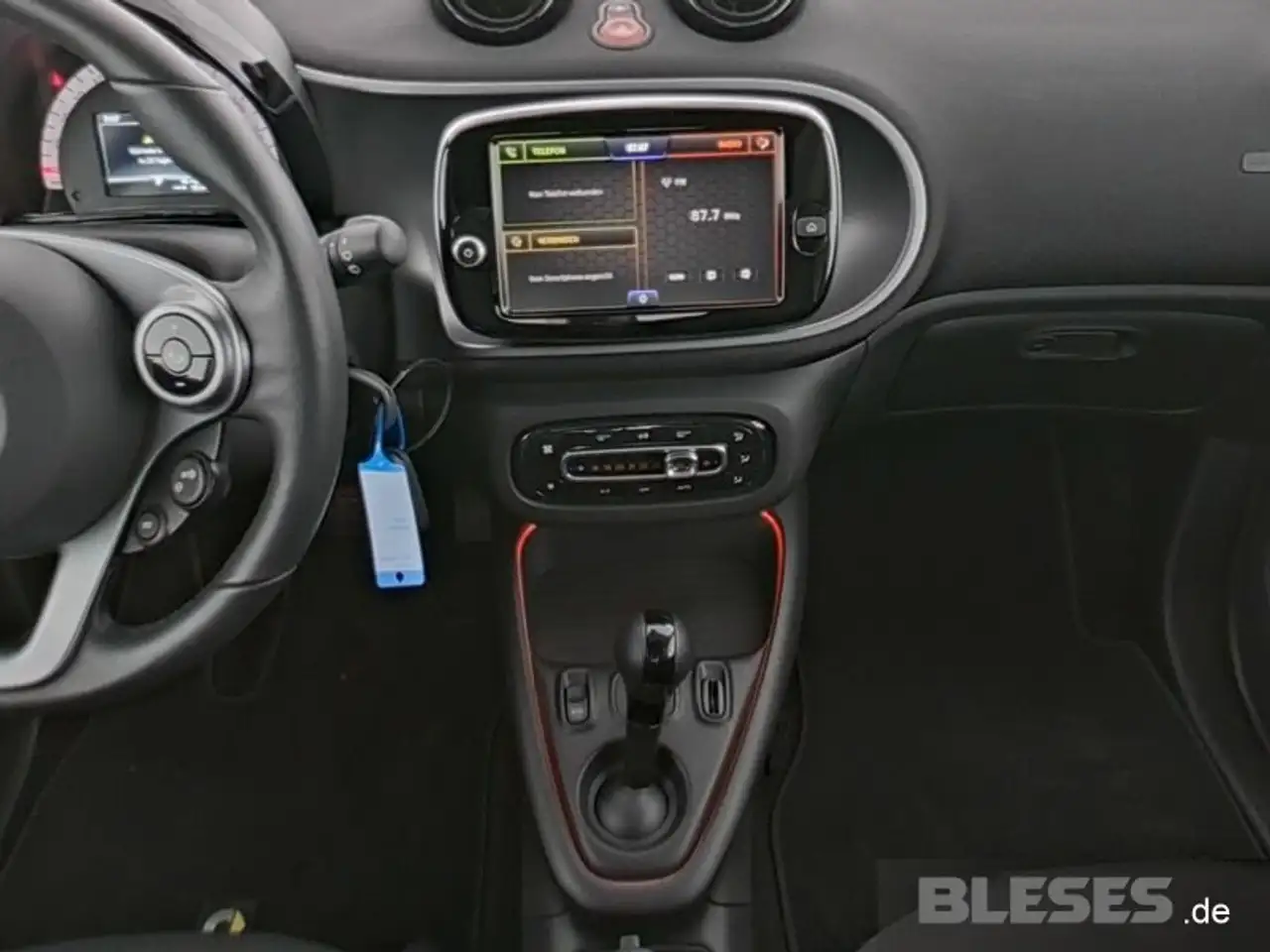 smart forTwo fortwo EQ Exclusive Plus+22kW+Kamera+LED+Winter-P — معرض صور السيارة 7