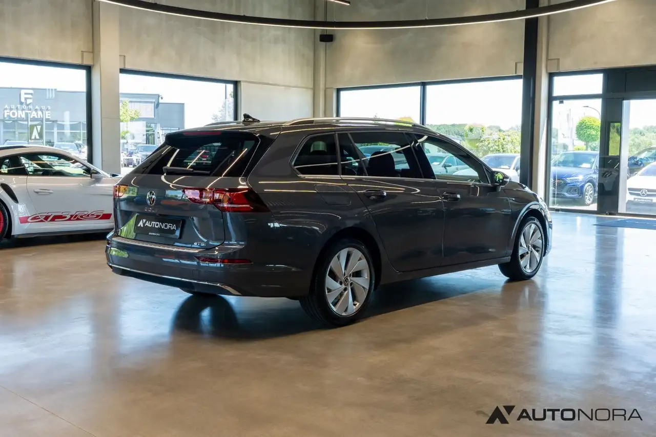 Volkswagen Golf VIII 1.5 eTSI Style Variant AHK Technik — معرض صور السيارة 4