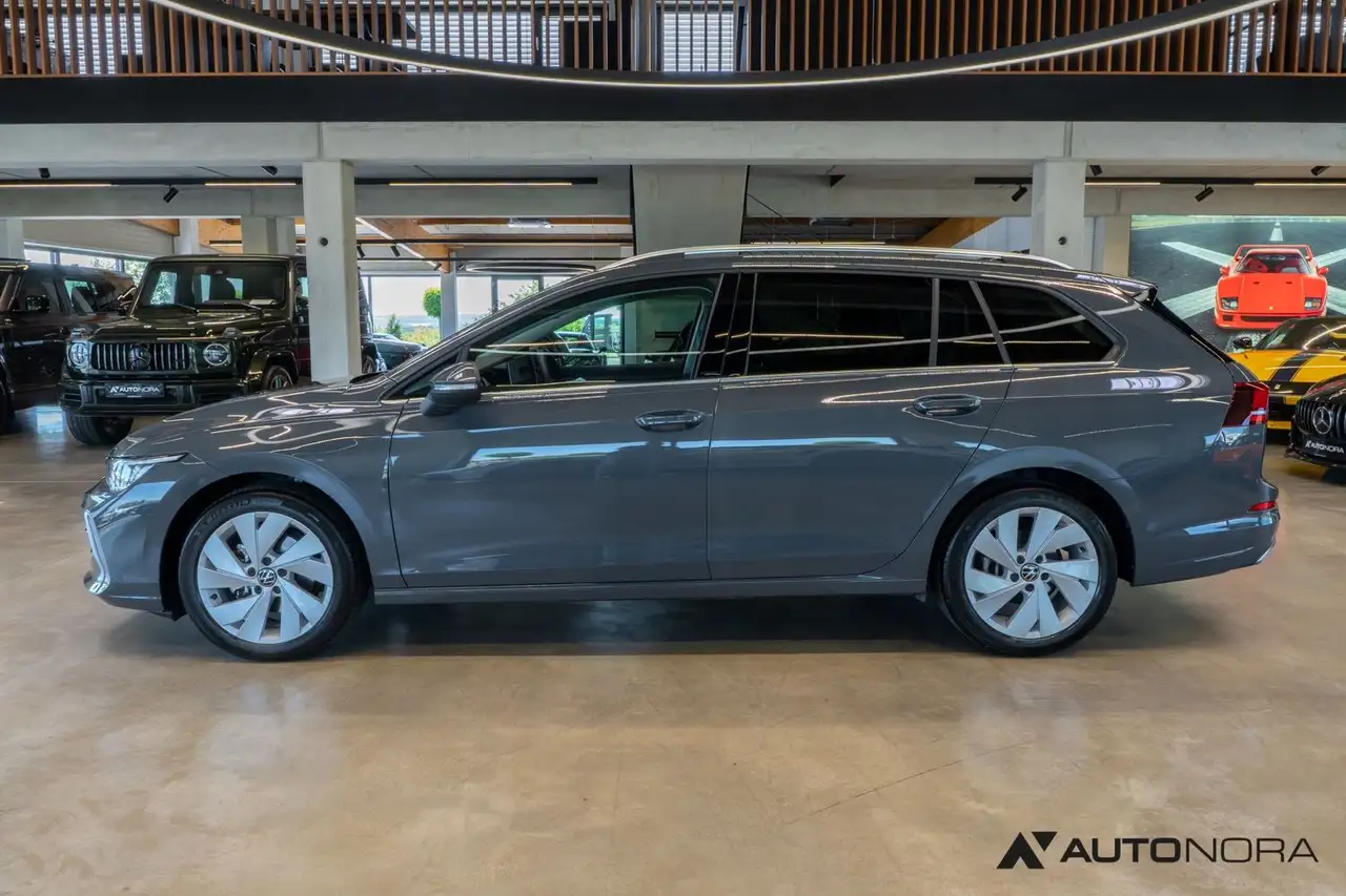 Volkswagen Golf VIII 1.5 eTSI Style Variant AHK Technik — معرض صور السيارة 7