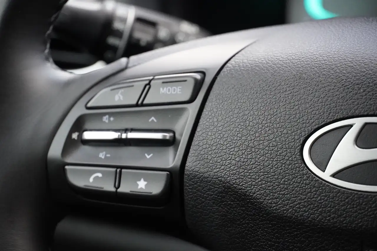 Hyundai i30 Kombi 1.0 T-GDI LED Navi Kamera — معرض صور السيارة 11