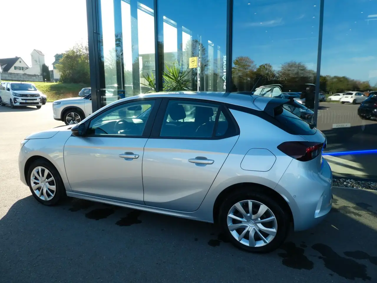 Opel Corsa F Basis, Klima, SHZ, PDC, Kamera, LED — Vehicle gallery 4