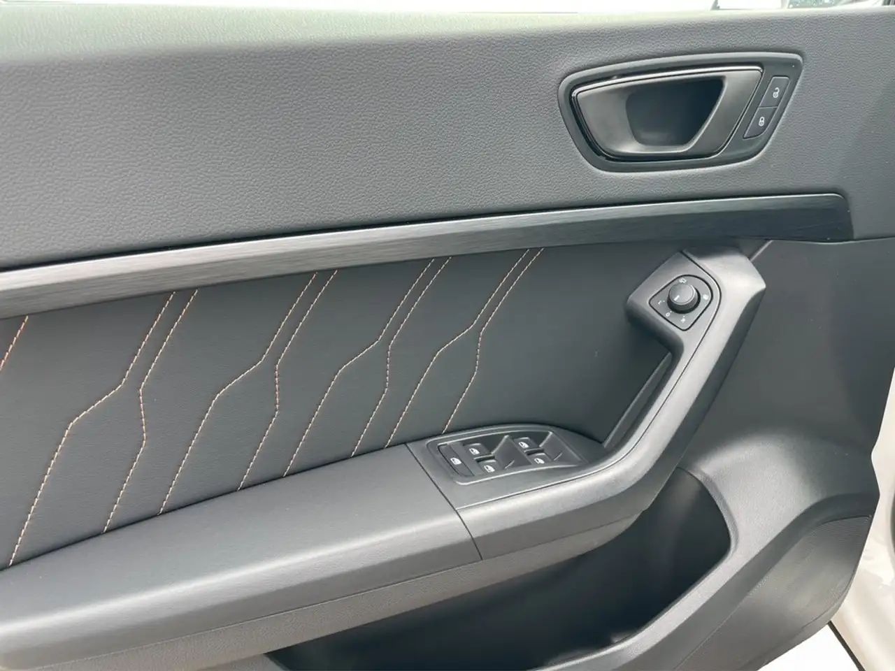 CUPRA Ateca 2.0 TSI DSG 4Drive VZ DCC LED*VIRTUAL*NAV*TEMP*... — معرض صور السيارة 16