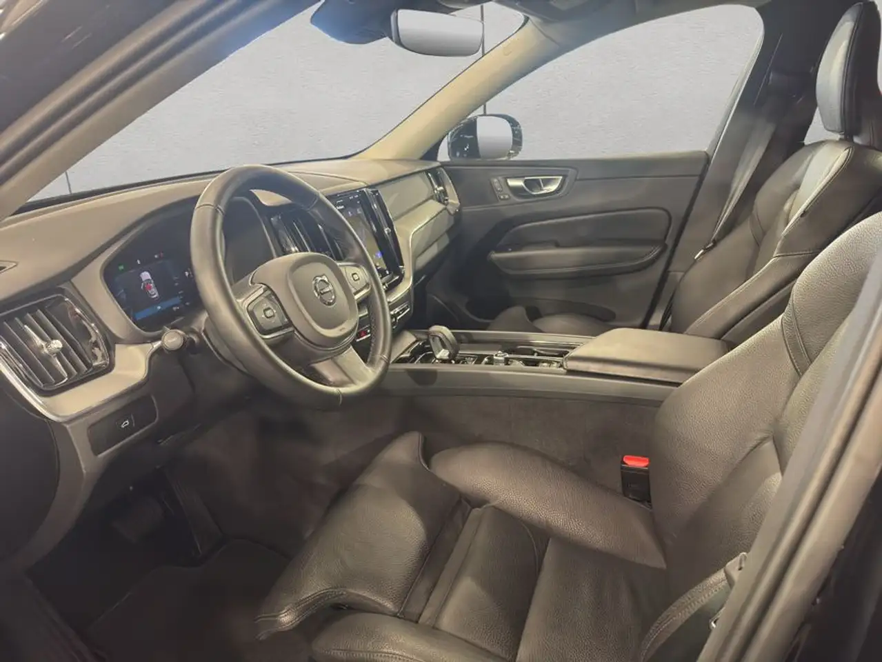 Volvo XC60 XC60 B5 AWD Vollleder Licht- Sitzkomfort -Winter-P — معرض صور السيارة 8