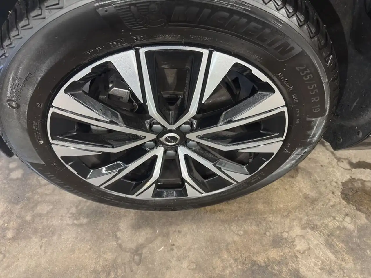 Volvo XC60 XC60 B5 AWD Vollleder Licht- Sitzkomfort -Winter-P — معرض صور السيارة 18