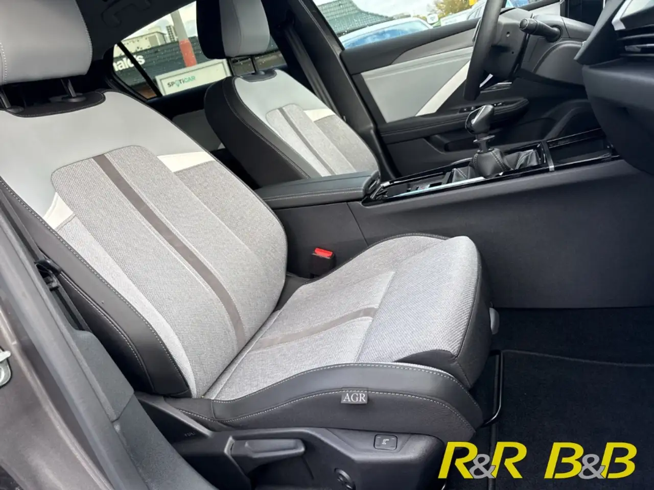 Opel Astra L Elegance 1.2 AHK NAVI LED SITZHEIZUNG CarPlay An — Vehicle gallery 13