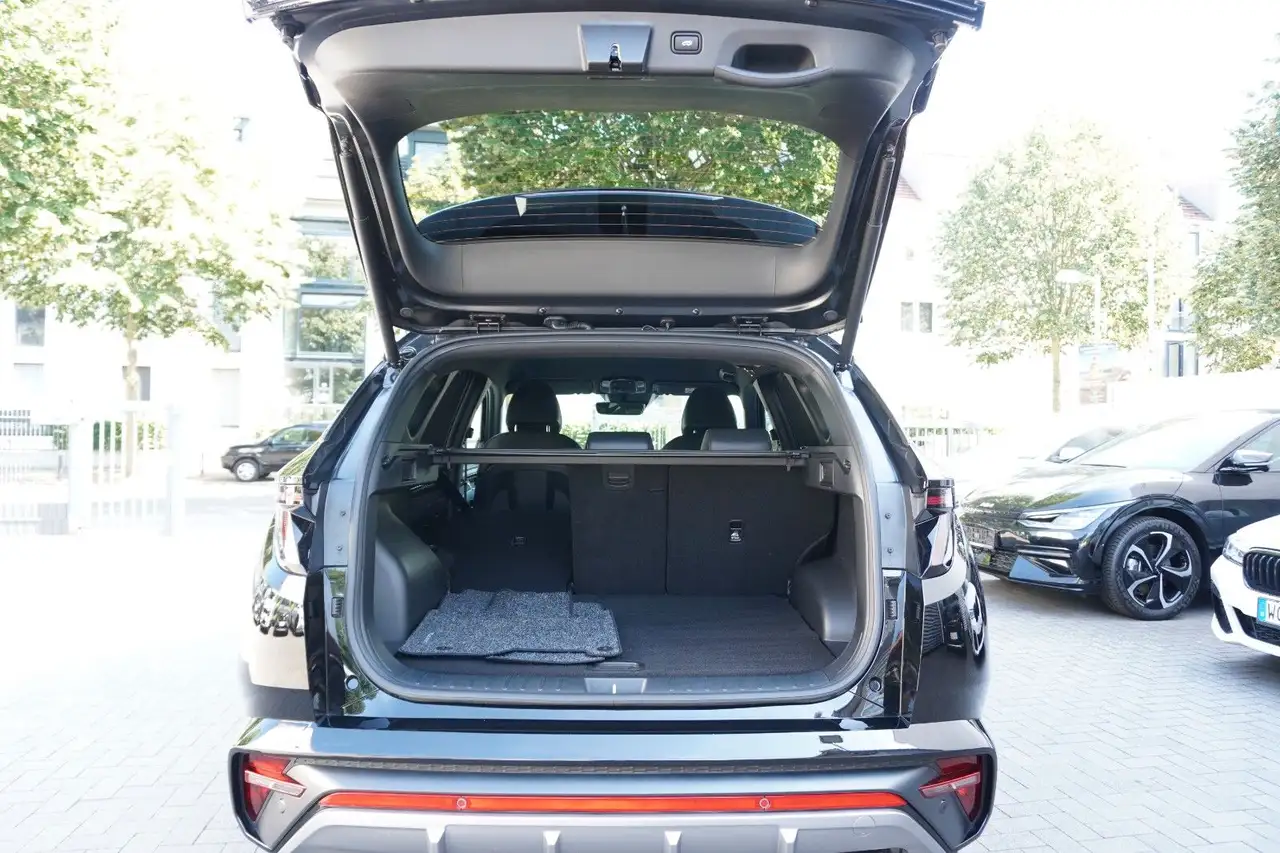 Hyundai TUCSON N Line Hybrid 4WD Belüf 4xSHz ACC LED Kam — Galería del vehículo 29