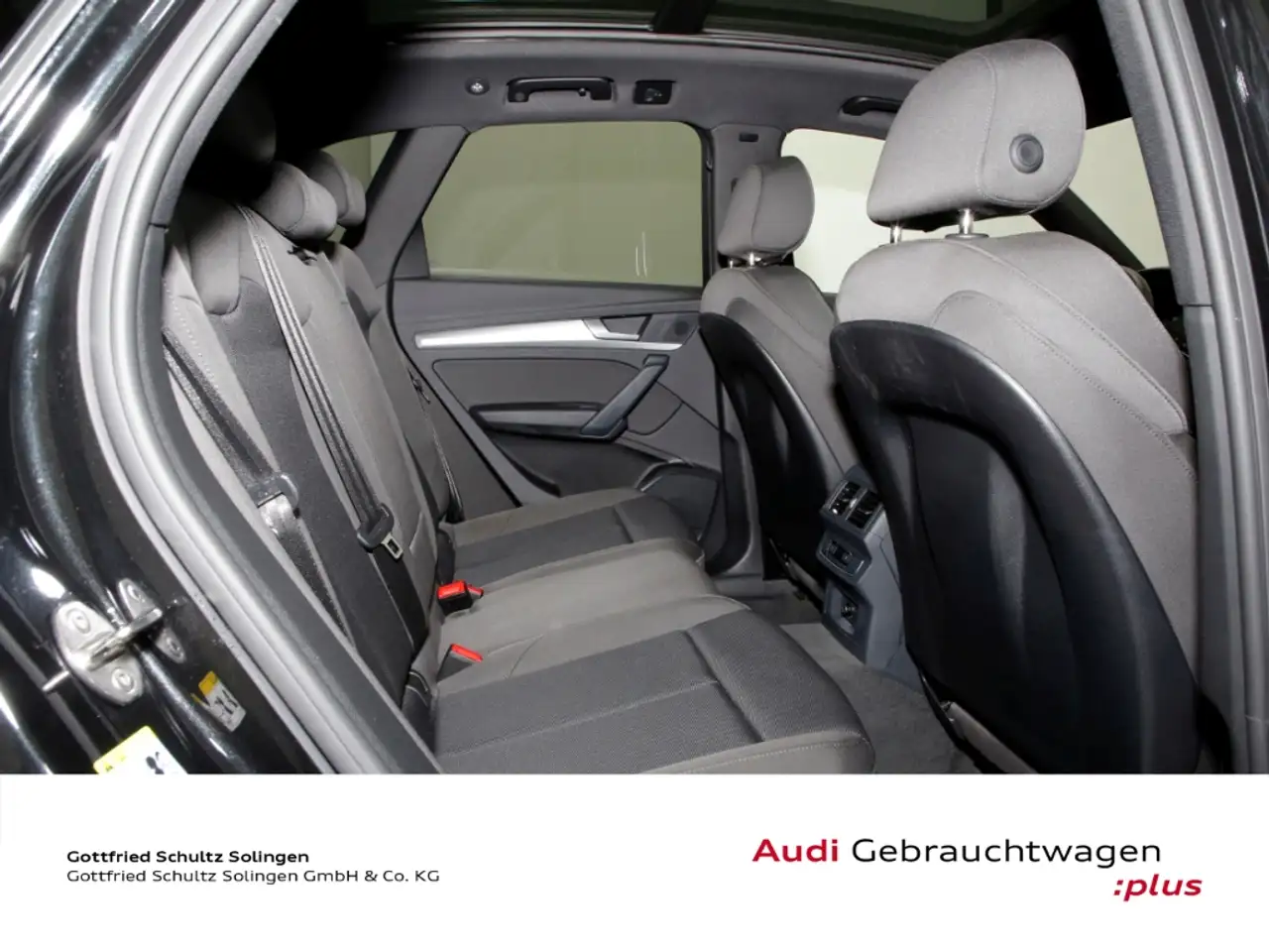 Audi Q5 40 TFSI quattro S line — معرض صور السيارة 13