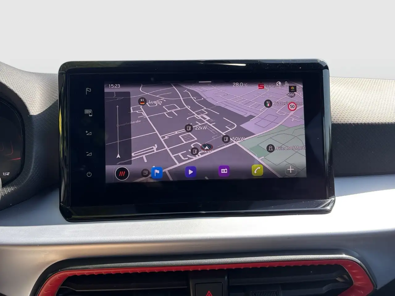 SEAT Arona 1.0 FR KAMERA NAVI ALU17" SITZHEIZUNG — Galería del vehículo 10