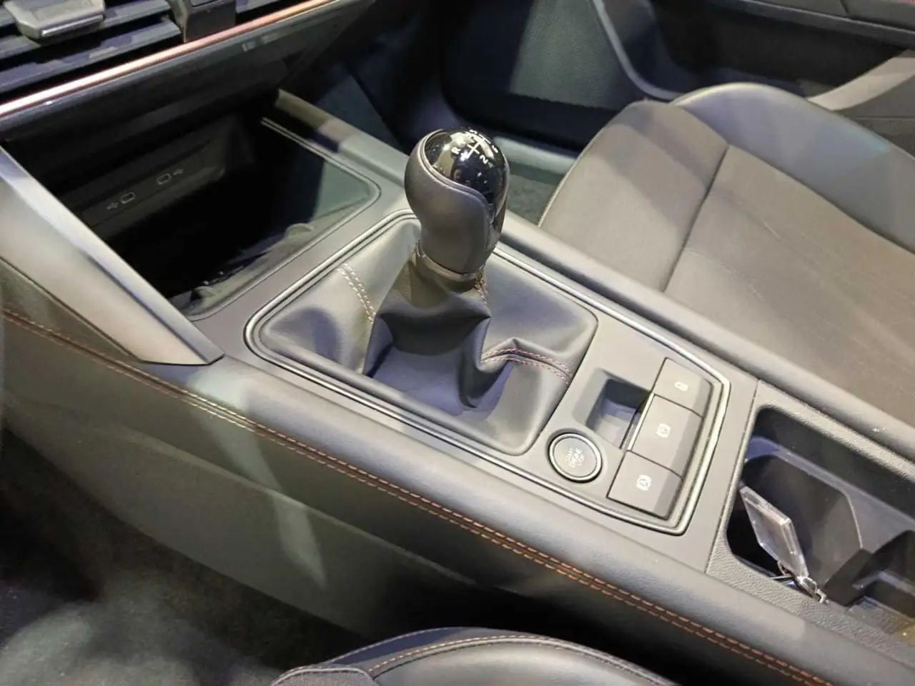 CUPRA Leon 1.5 TSI 110Kw — Galerie du véhicule 9