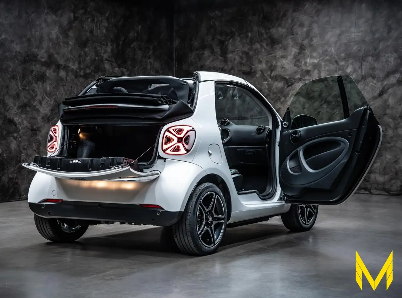 smart forTwo EQ cab. prime EXCLUSIVE:THE WHITE BEAUTY! — معرض صور السيارة 8