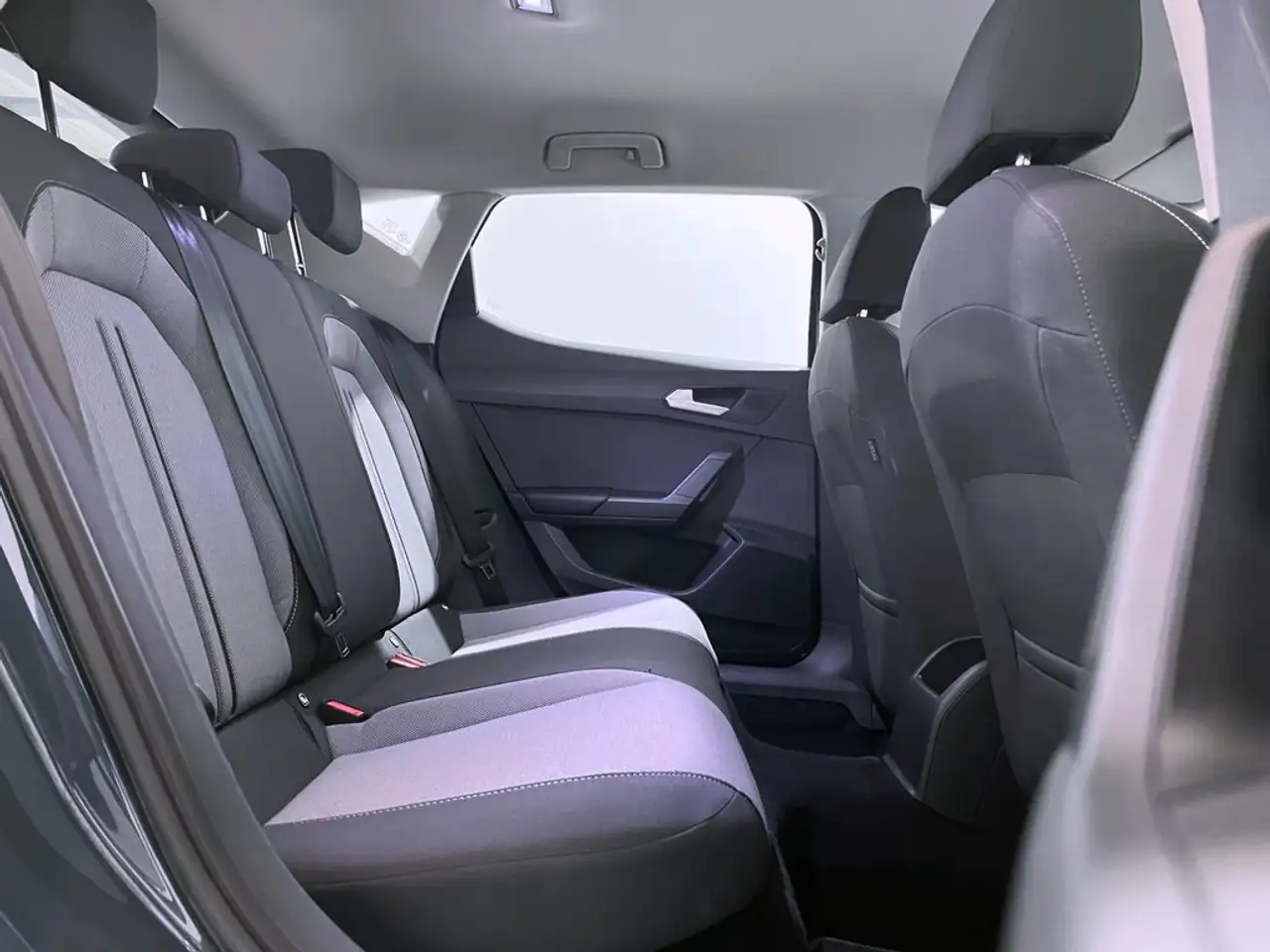 SEAT Leon 1.5 TSI 85kW Style XS — معرض صور السيارة 16