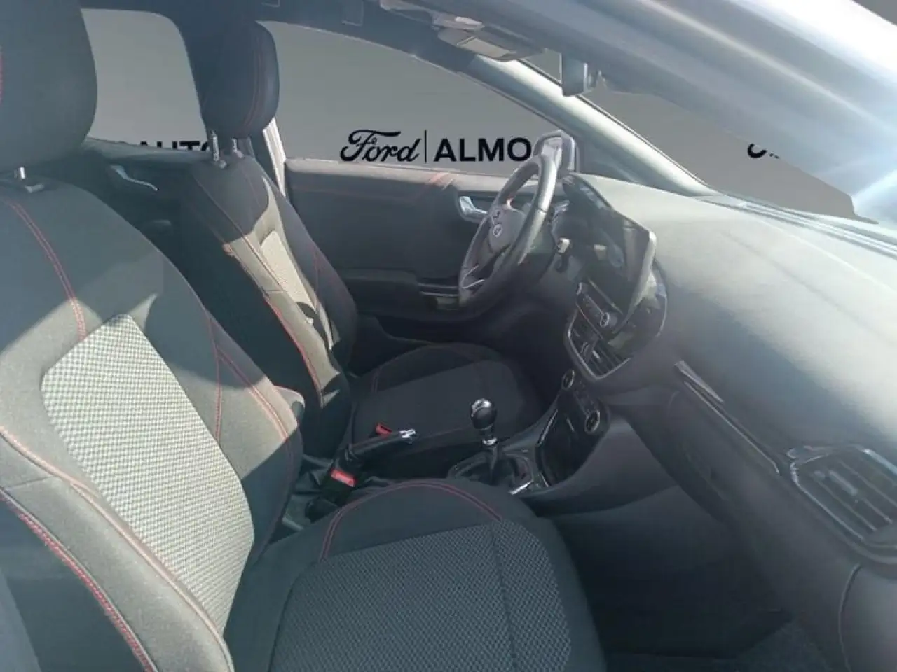 Ford Puma 1.0 EcoBoost MHEV ST-Line 125 — Galerie du véhicule 15