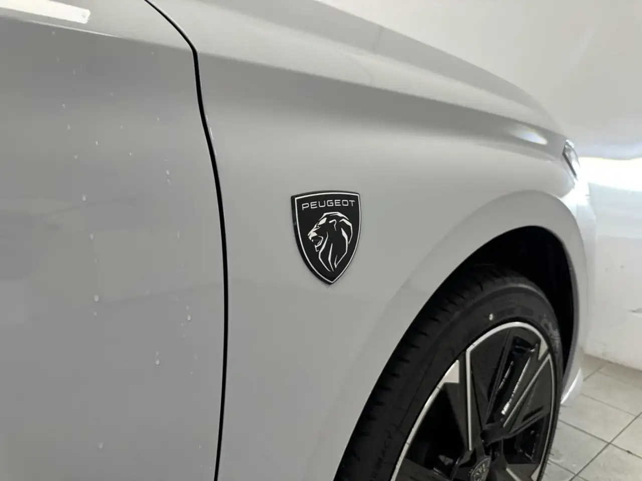 Peugeot 308 First Edition Eléctrico 156 — Galería del vehículo 28