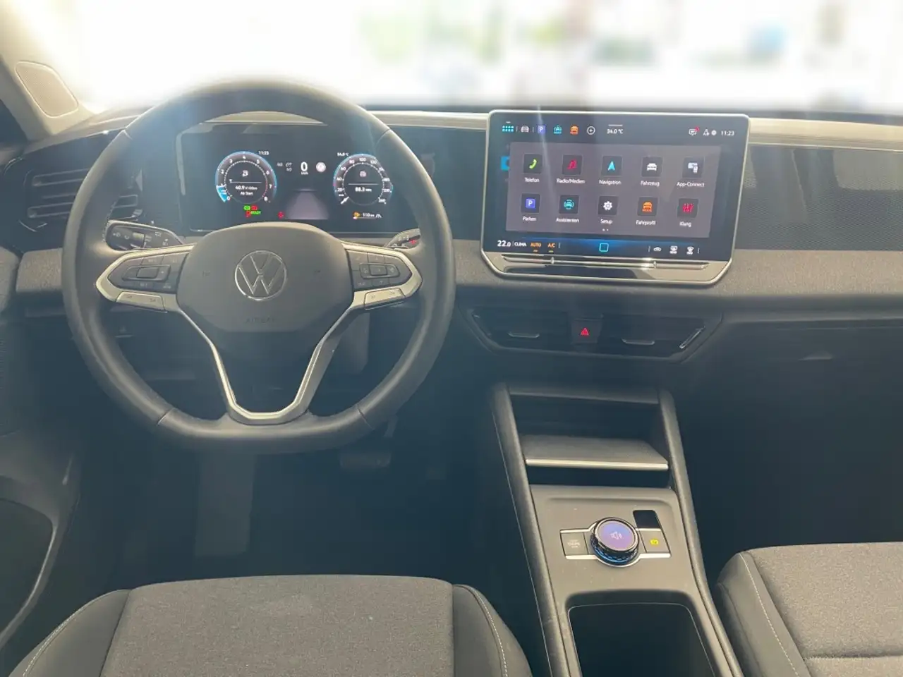 Volkswagen Tiguan 1.5 eTSI LED/ASSIST/KAM/APP — Galería del vehículo 11
