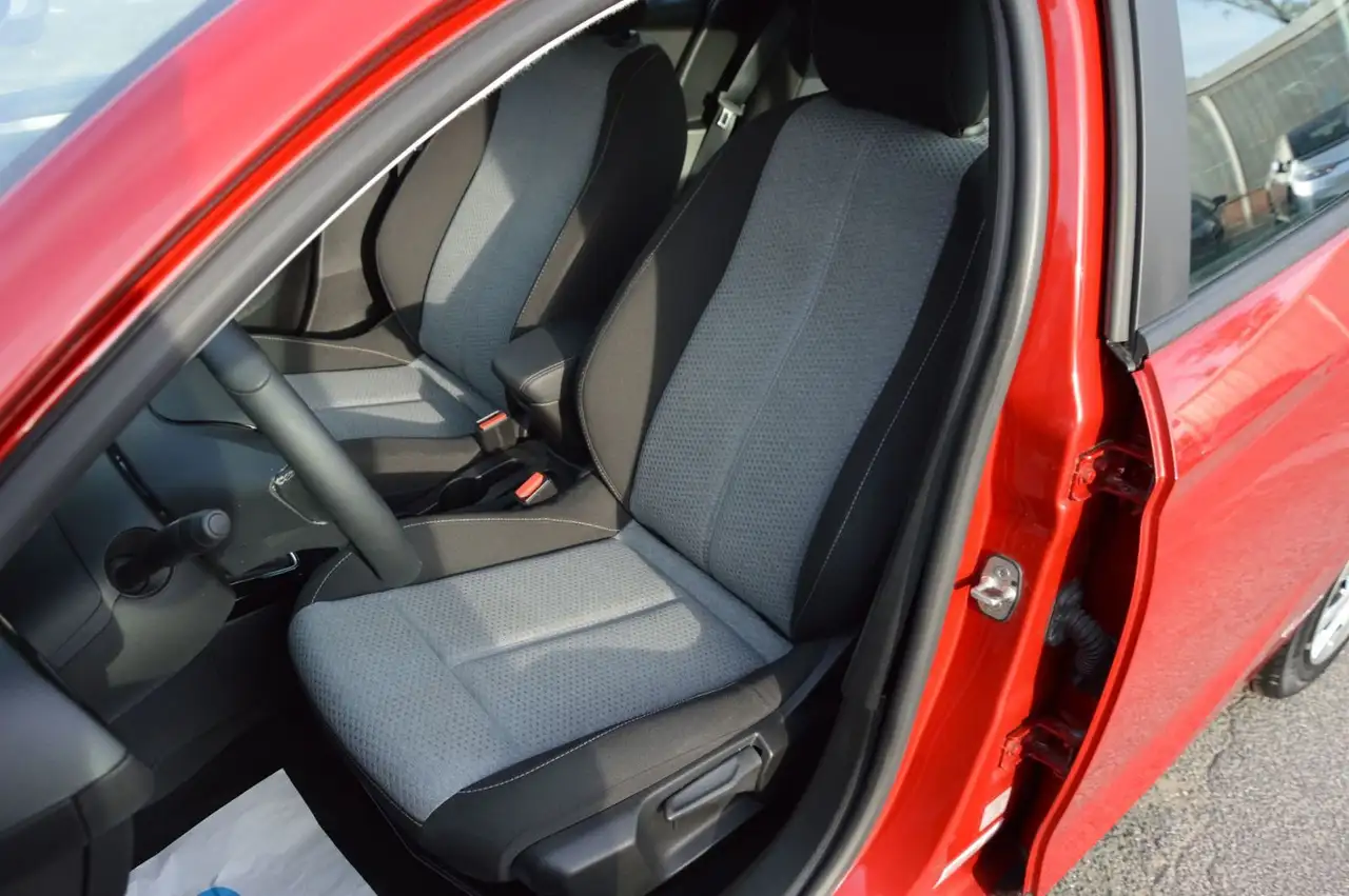 Opel Corsa F 1.2 Turbo"SITZHZ"LENKHZ"KAM"LED"CARPLAY" — Galerie du véhicule 9