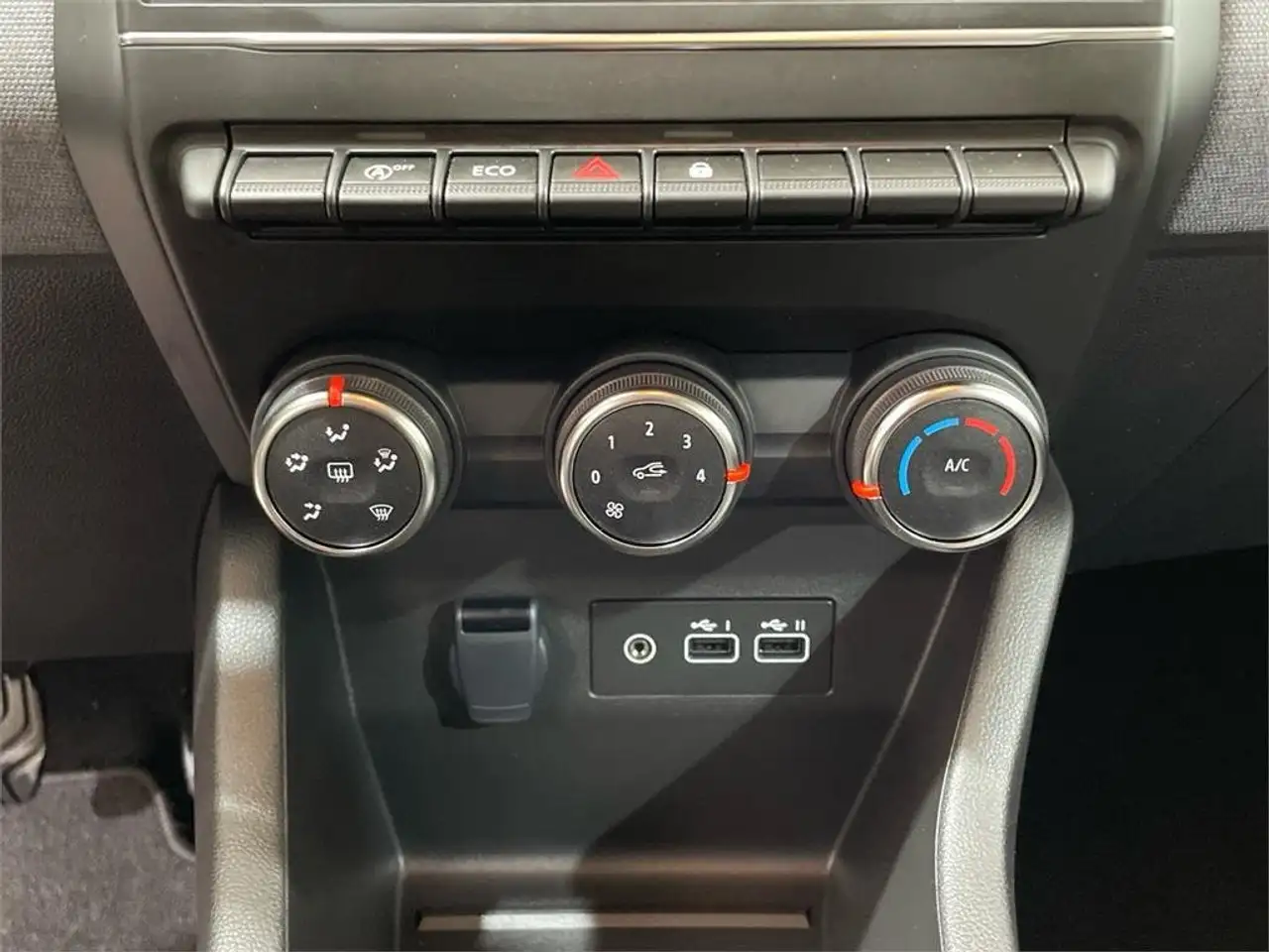 Renault Clio TCe Evolution 67kW — معرض صور السيارة 16