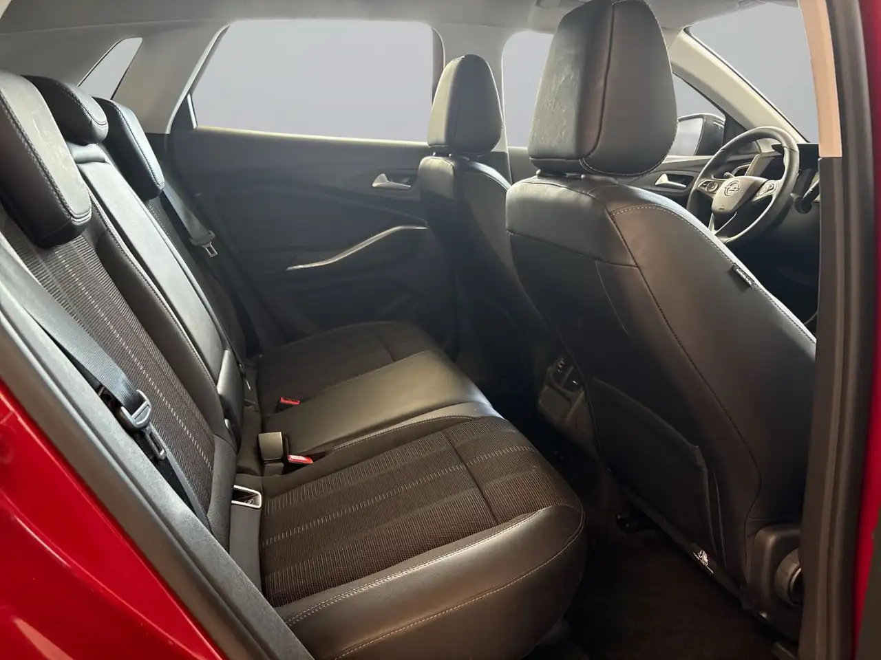 Opel Grandland 1.2 Turbo ENJOY ACC+AHK+LED+SHZ+Kam. — Galería del vehículo 12