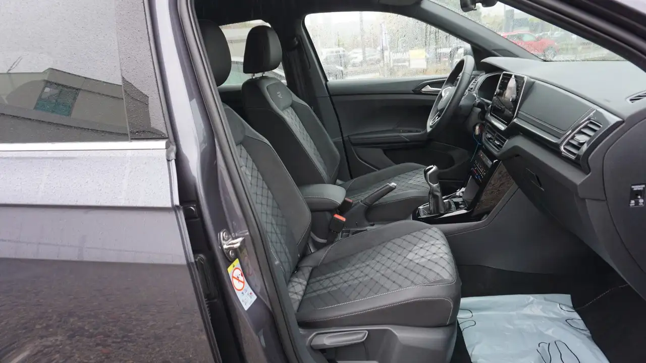 Volkswagen T-Cross R-Line Navi,LED,ACC,Apple CarPlay — Galería del vehículo 9