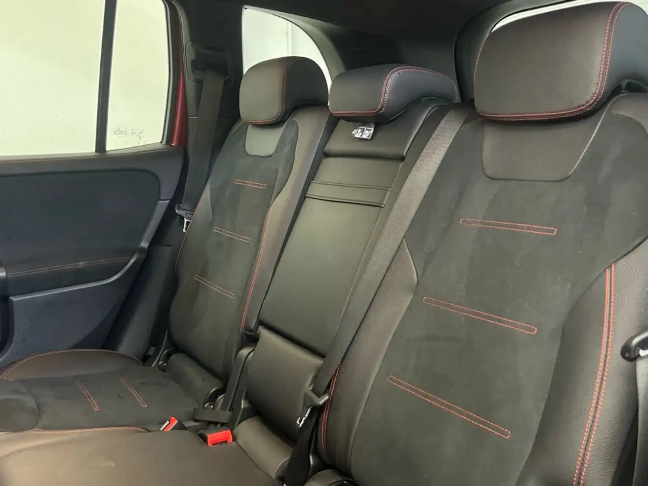 Mercedes-Benz GLB 200 d 4MATIC — Galería del vehículo 10