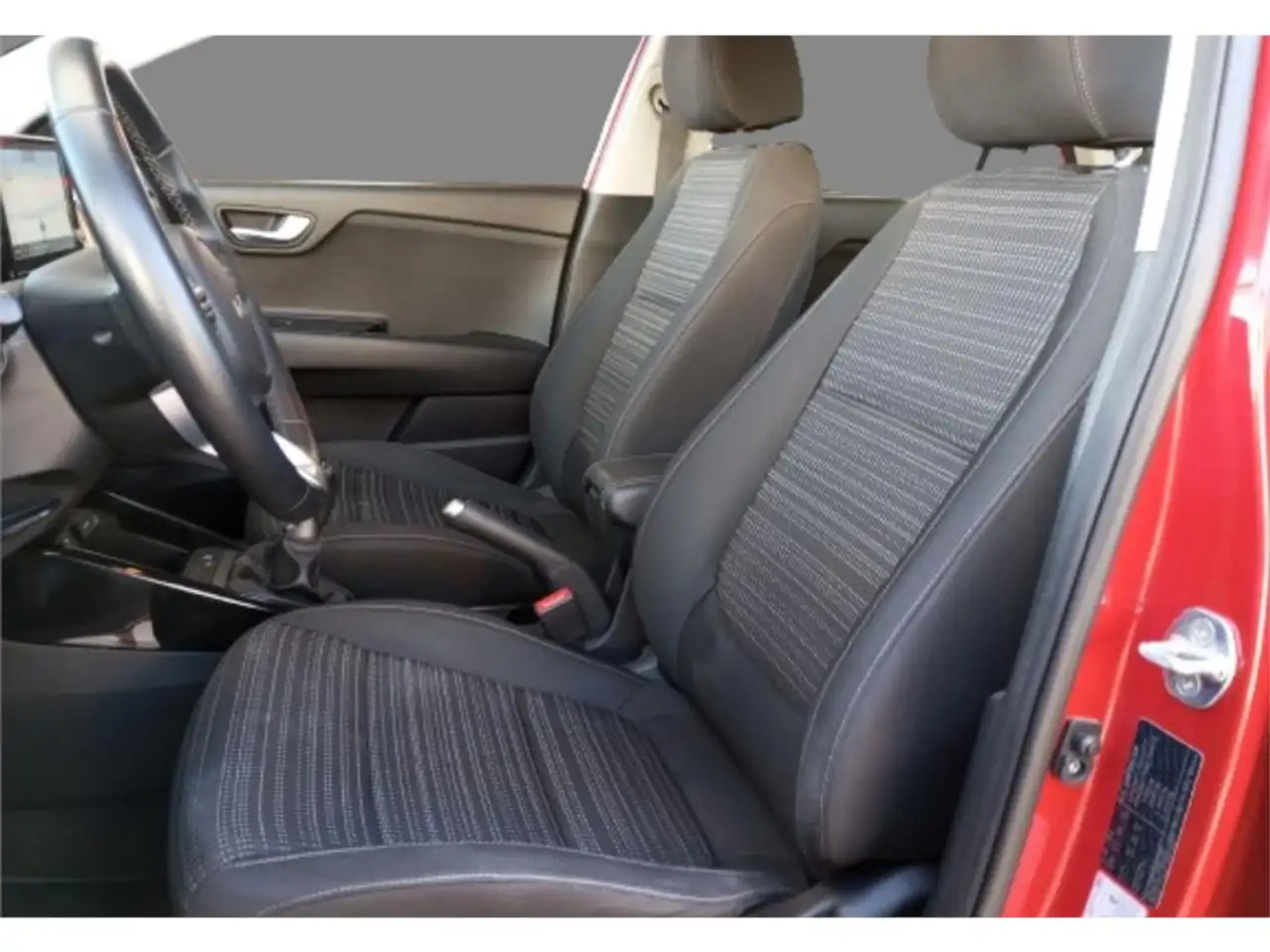 Kia Stonic 1.0 T-GDi MHEV Drive 100 — معرض صور السيارة 11
