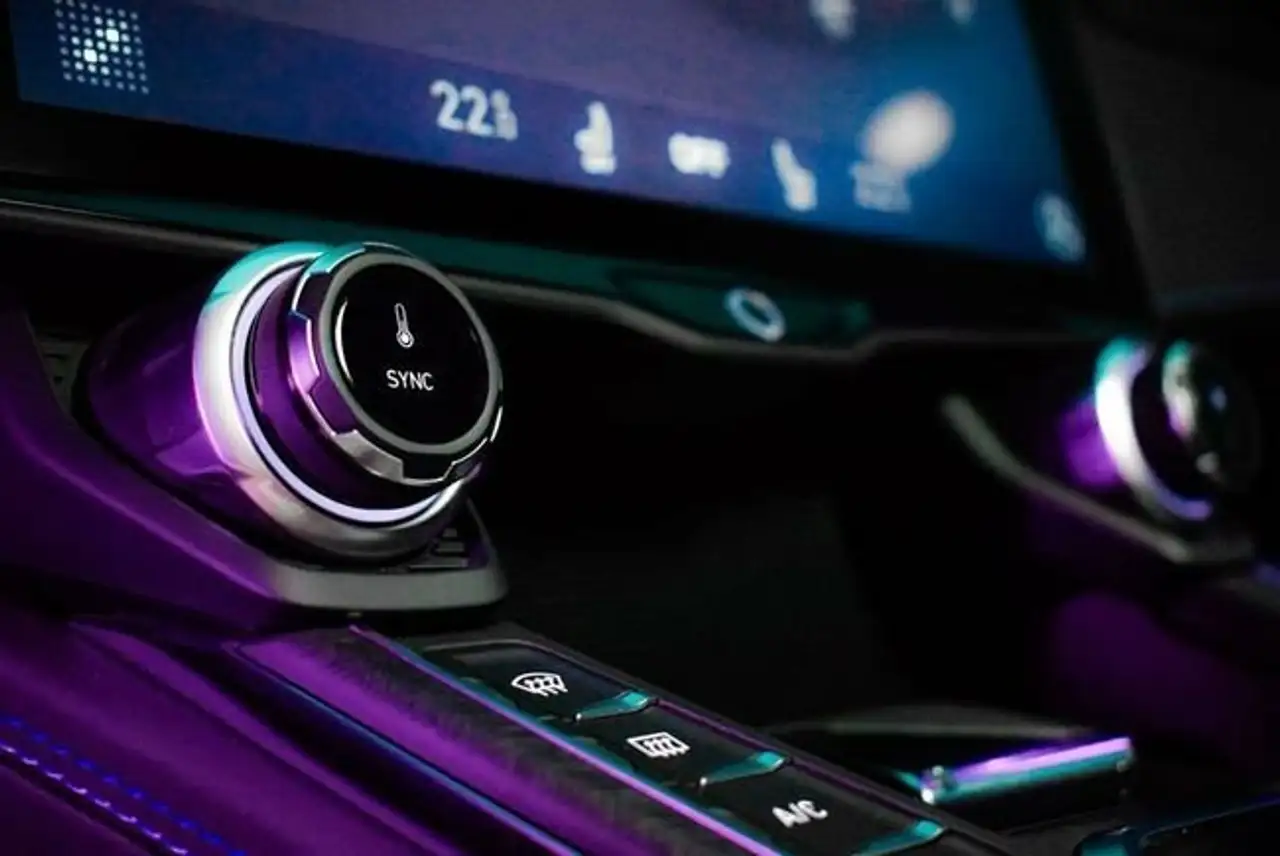 Lynk & Co 01 1.5T PHEV — Vehicle gallery 14