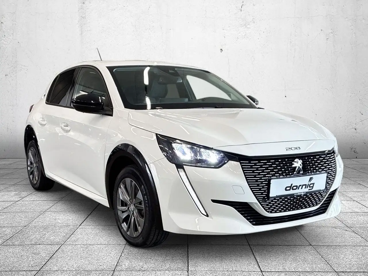 Peugeot 208 Allure+ Elektromotor 136 — Galería del vehículo 3