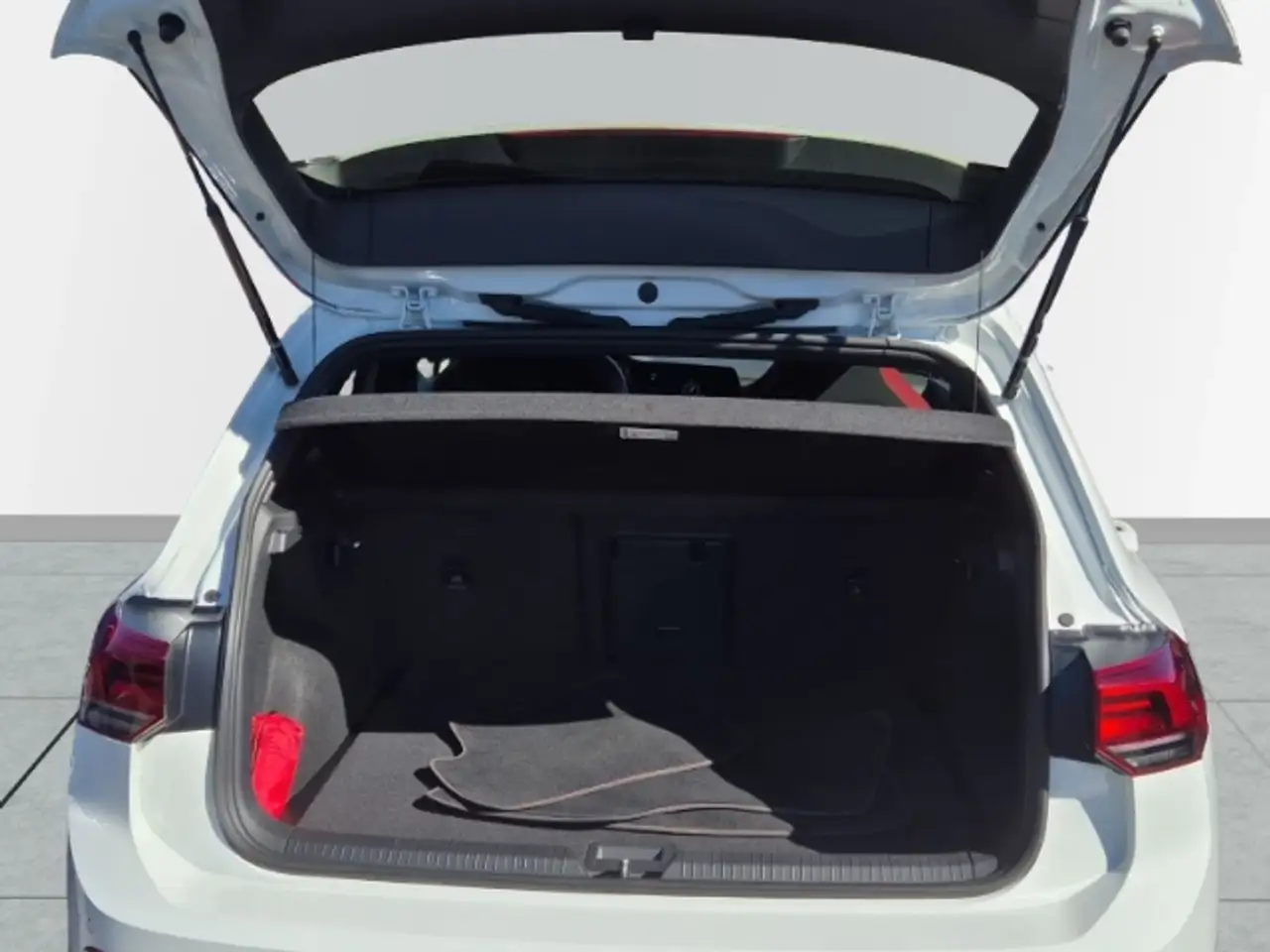 Volkswagen Golf GTI VIII *DSG*Navi*LED*Standhzg.*App-Conn.*Climatronic — معرض صور السيارة 4