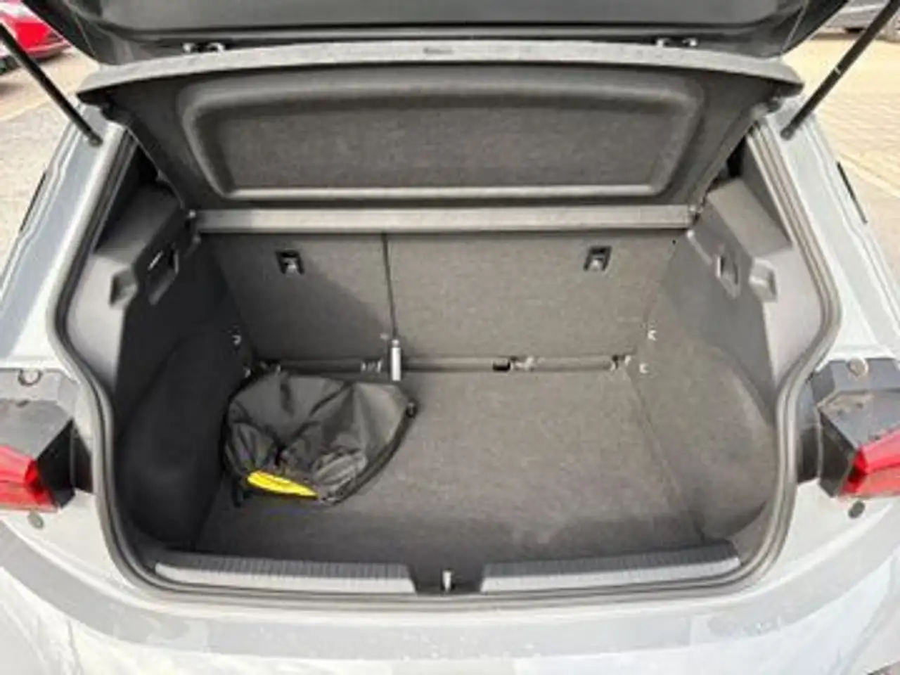 CUPRA Born 150 kW *GJR*Winterpaket*5j Garantie* — Vehicle gallery 9