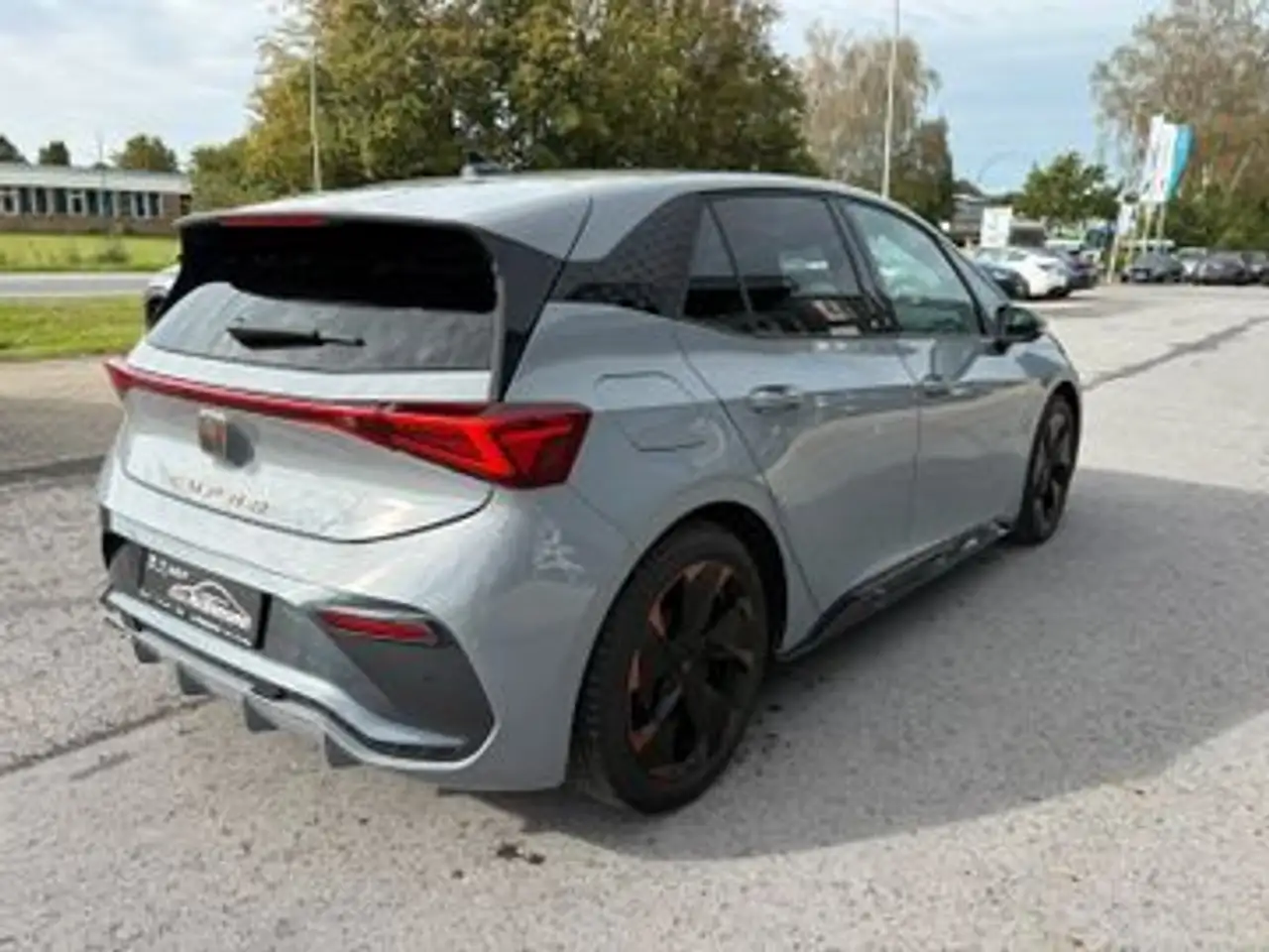 CUPRA Born 150 kW *GJR*Winterpaket*5j Garantie* — Vehicle gallery 6