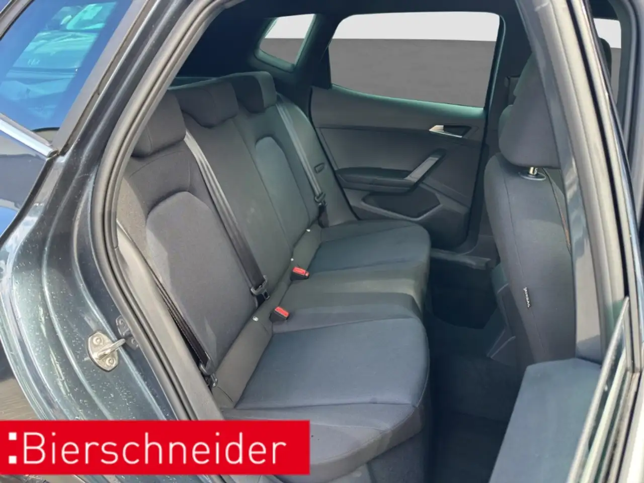 SEAT Arona 1.0 TSI DSG FR NAVI REAR VIEW SHZ — Galerie du véhicule 23