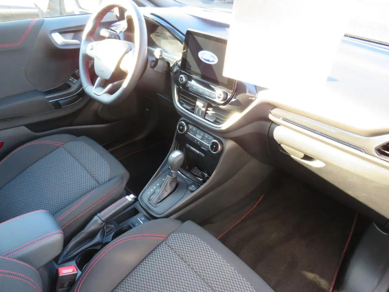 Ford Puma ST-Line, Navigationssystem, Winterpaket — معرض صور السيارة 11