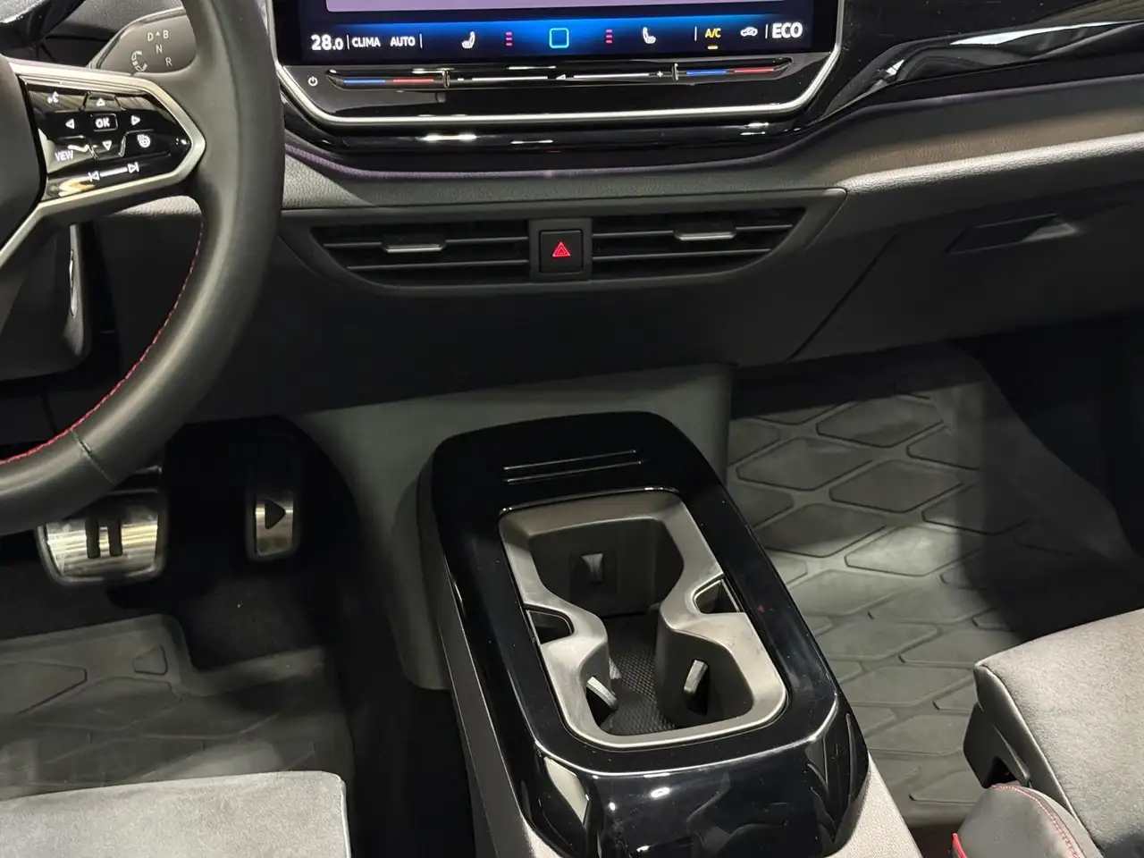 Volkswagen ID.5 GTX | MATRIX NAVI PANO HUD 360°KAMERA AHK — Galería del vehículo 12