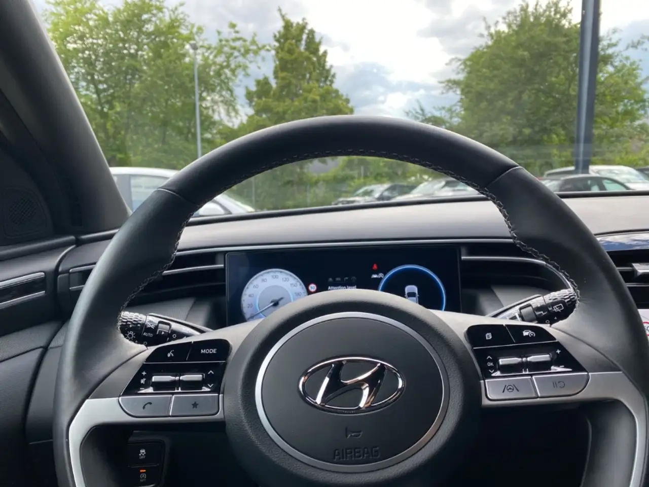 Hyundai TUCSON Advantage 1.6 GDi Turbo Navi LED Rü.CAM DAB SHZ LH — معرض صور السيارة 12