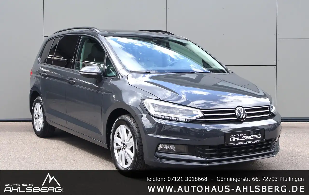 Volkswagen Touran COMFORT/ DIG.C/STAND./PANO/7-SITZ/APP/ACC/AHK — معرض صور السيارة 3