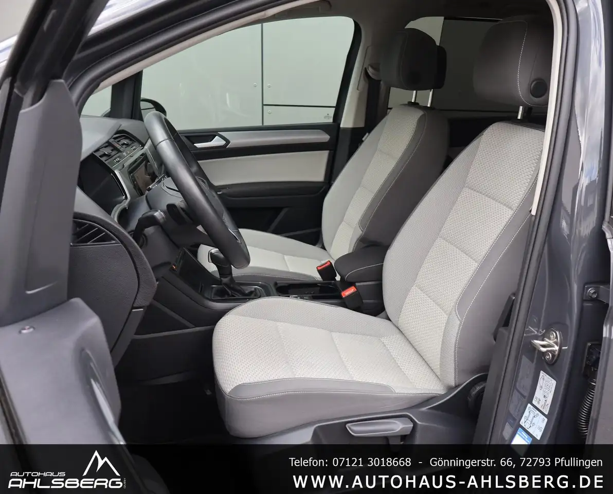 Volkswagen Touran COMFORT/ DIG.C/STAND./PANO/7-SITZ/APP/ACC/AHK — معرض صور السيارة 13
