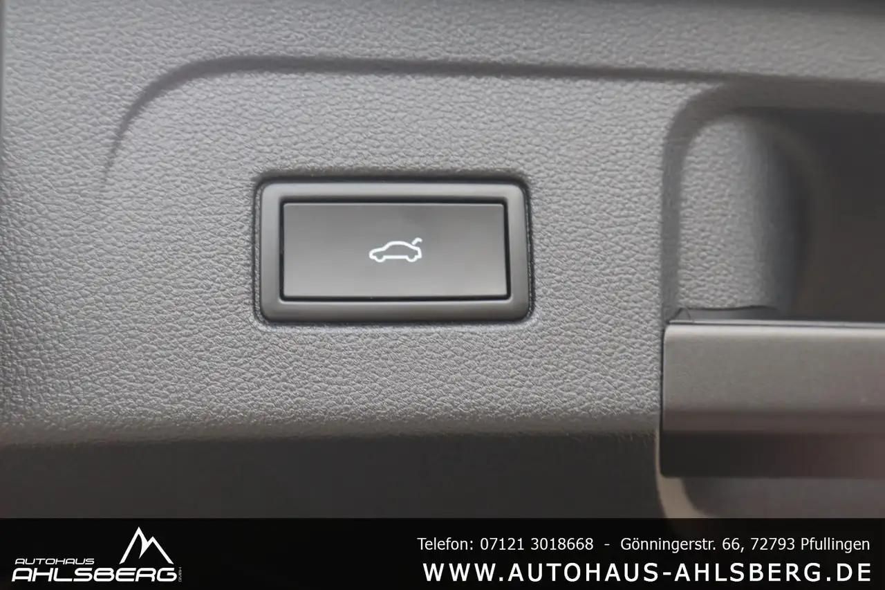 Volkswagen Touran COMFORT/ DIG.C/STAND./PANO/7-SITZ/APP/ACC/AHK — معرض صور السيارة 32