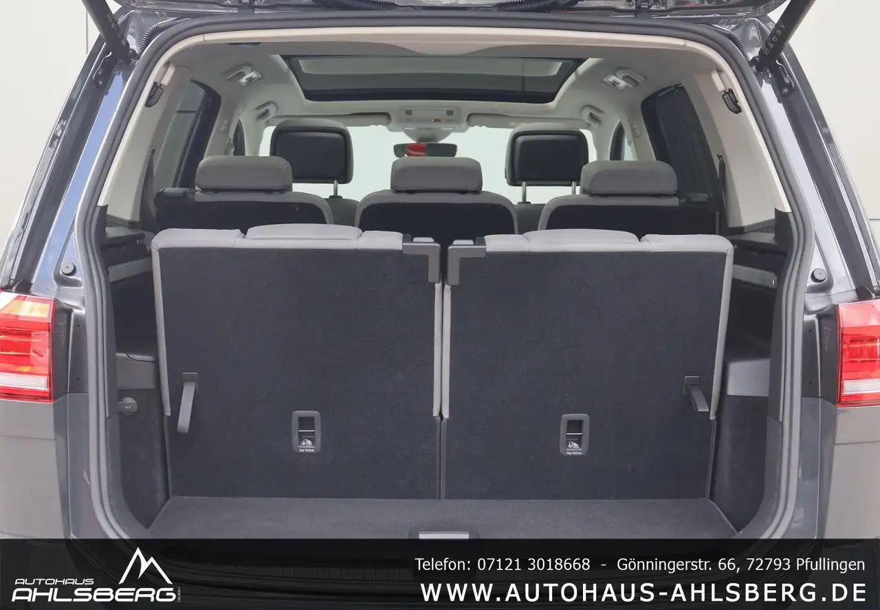 Volkswagen Touran COMFORT/ DIG.C/STAND./PANO/7-SITZ/APP/ACC/AHK — معرض صور السيارة 34