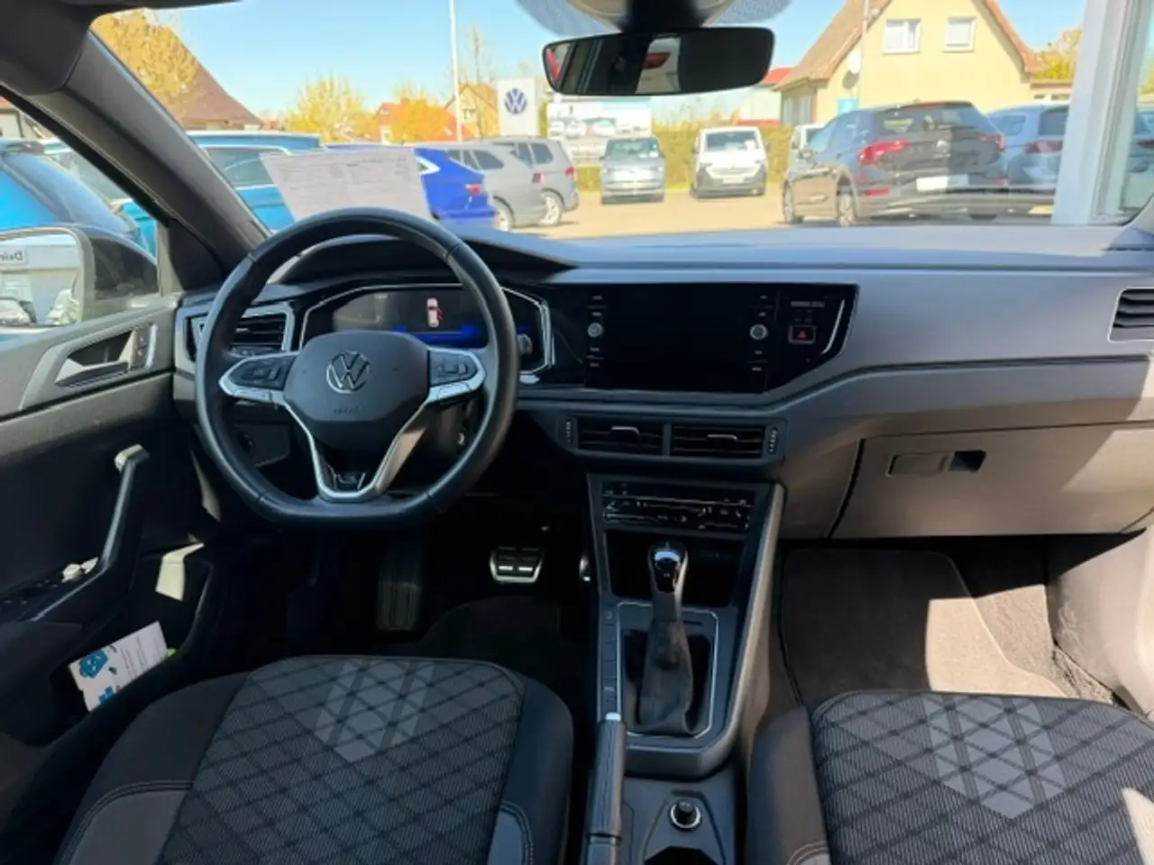 Volkswagen Taigo 1.0 TSI DSG R-Line — معرض صور السيارة 13