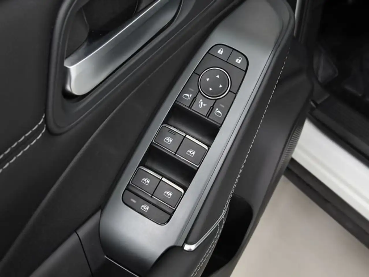Nissan Qashqai DIG-T 103kW N-Connecta — Galerie du véhicule 11