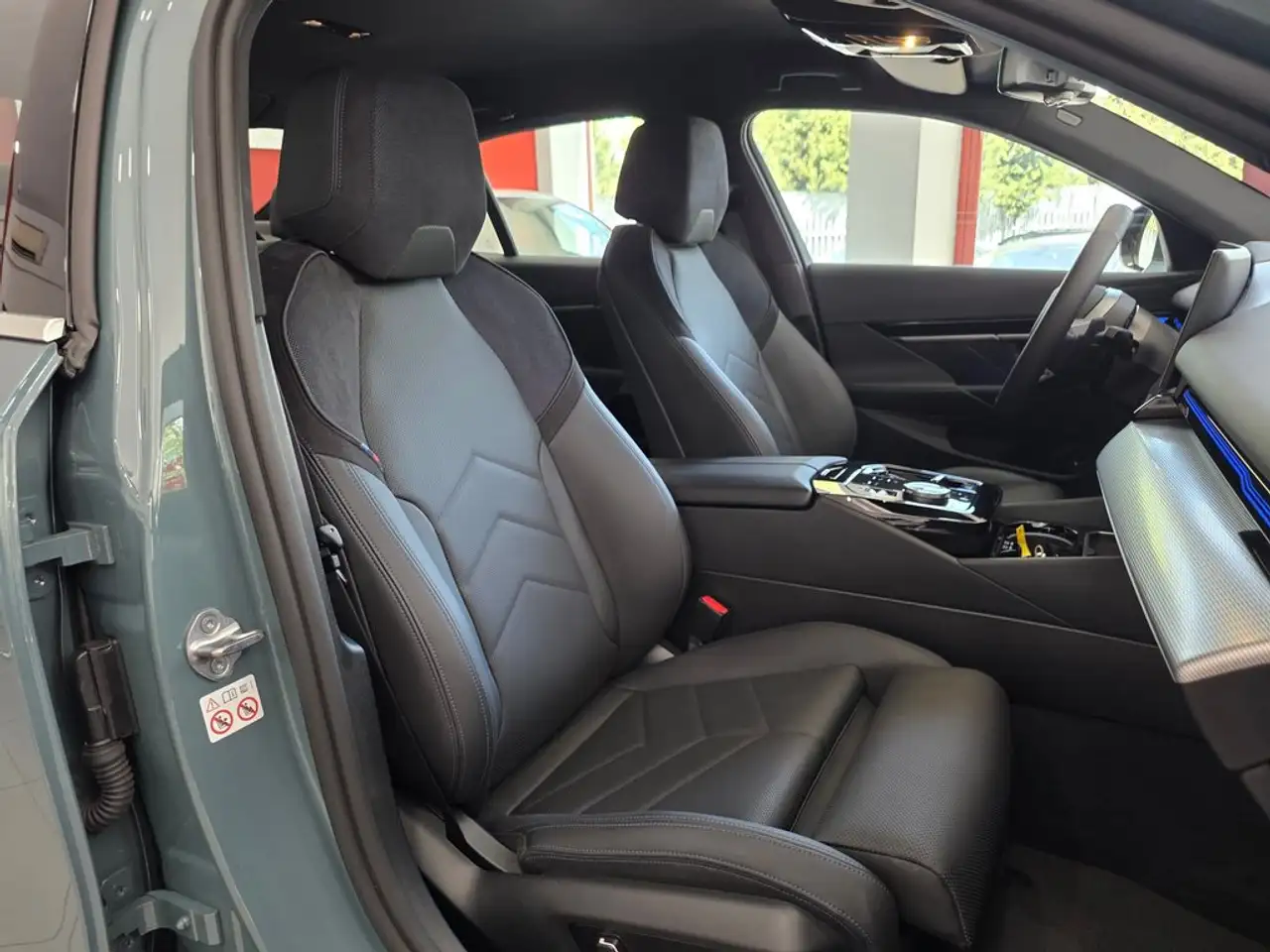 BMW 520 520d — معرض صور السيارة 35