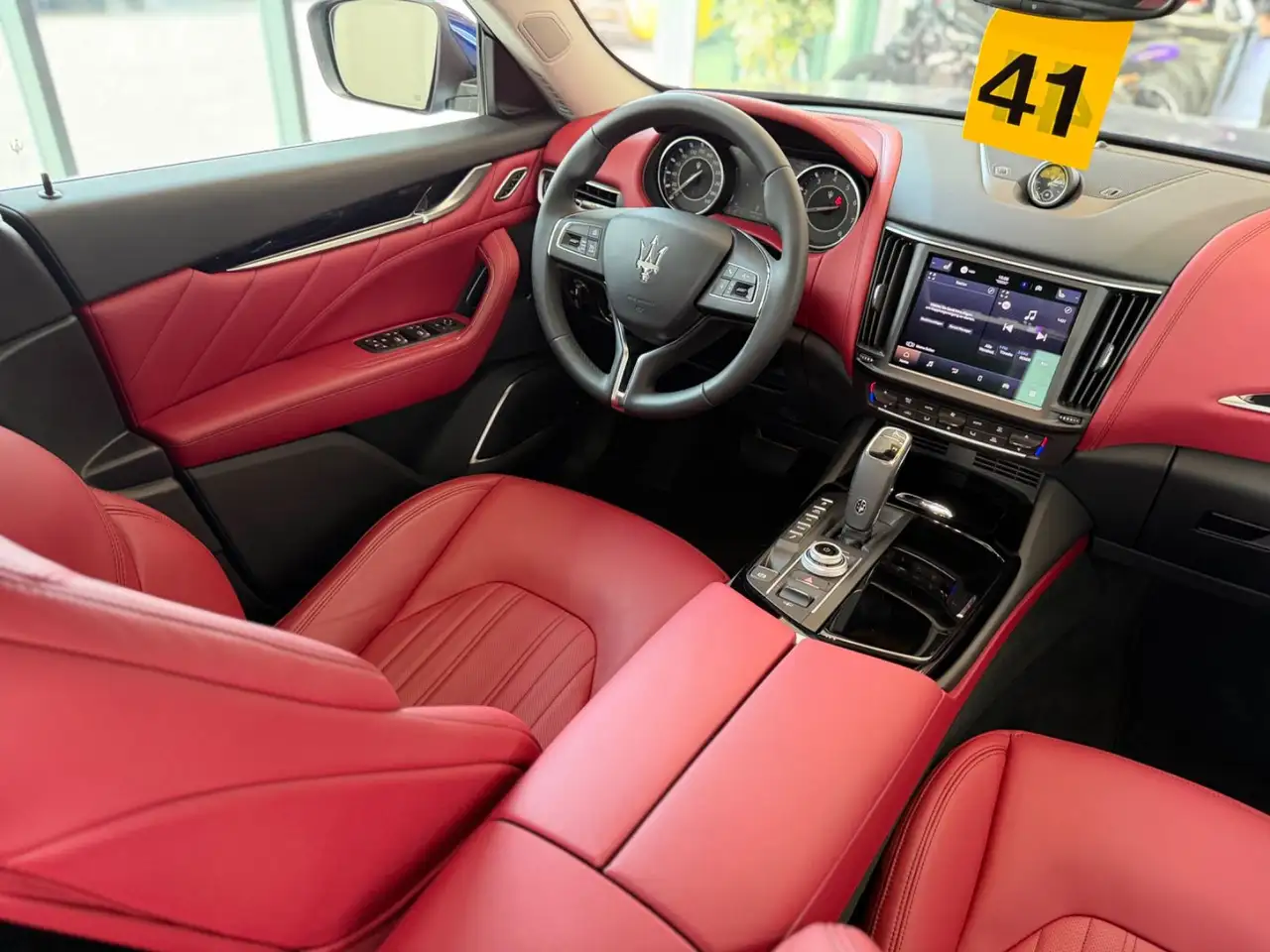 Maserati Levante GT Mild-Hybrid Soft Close Pano 21" — Vehicle gallery 28