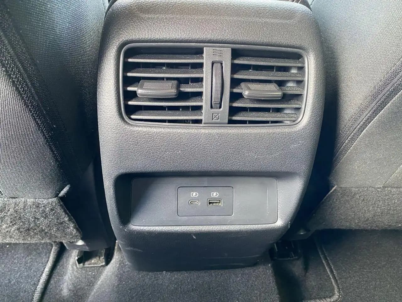 Nissan Qashqai /Winterpaket/18 Zoll/360 Grad/Bicolor/Allwetterrei — معرض صور السيارة 14