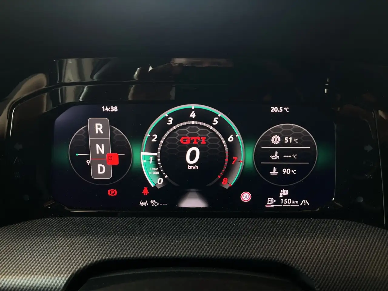 Volkswagen Golf GTI Black Style*Pano*HUD*HK**ParkAssist+*LM19* — معرض صور السيارة 12