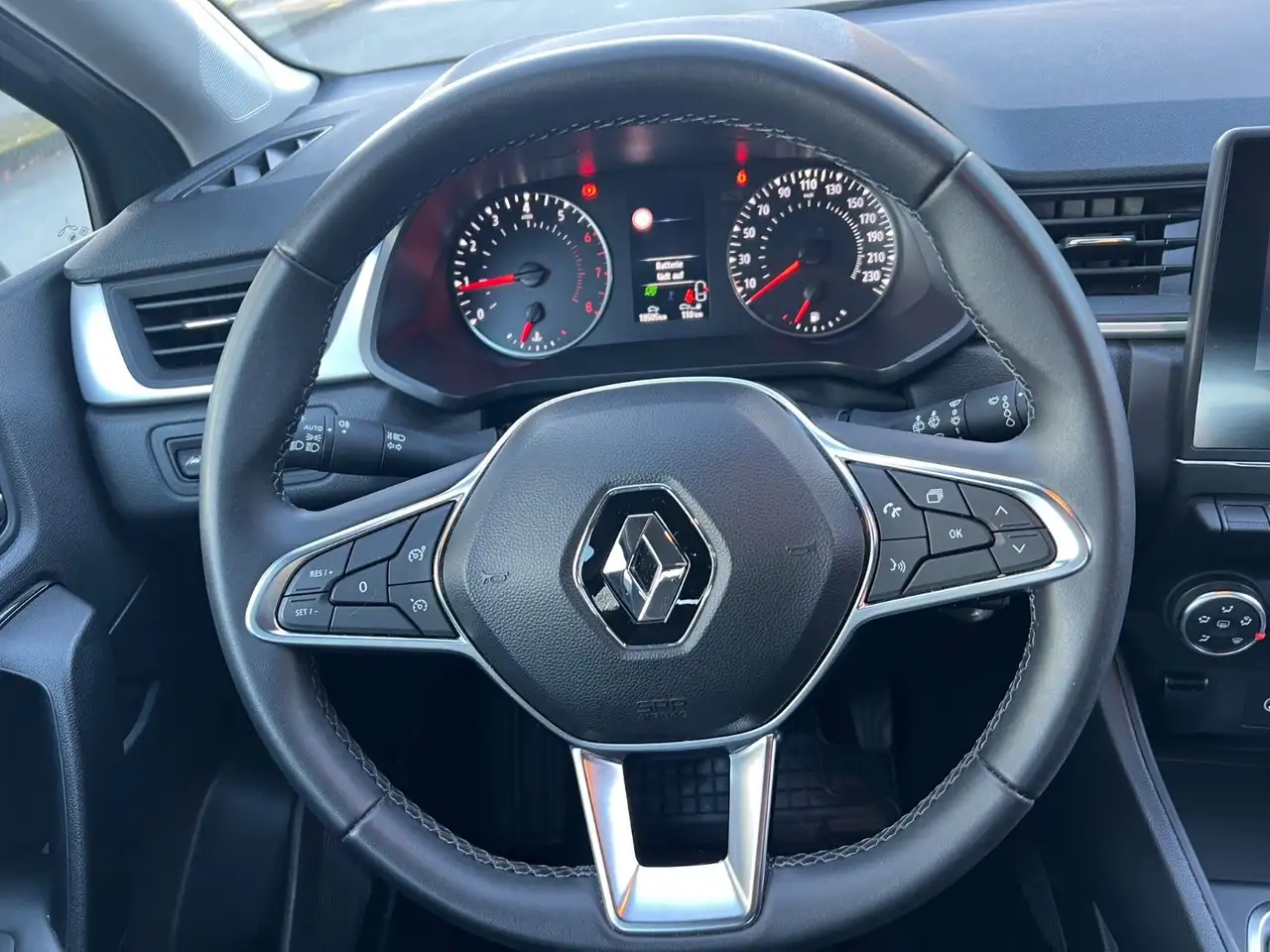 Renault Captur II Equilibre *LED*Navi*Allwetterreifen* — معرض صور السيارة 19