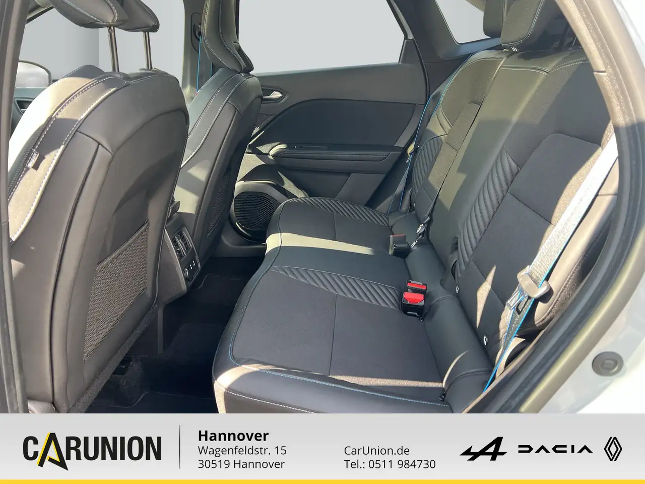 Renault Symbioz Esprit Alpine E-Tech Full Hybrid 145 — معرض صور السيارة 8